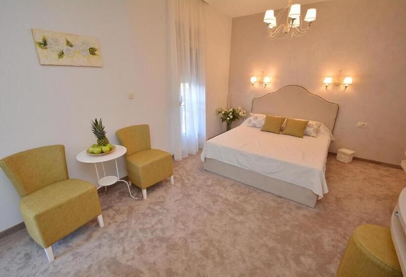 اتاق راحتی, Hermes Budva