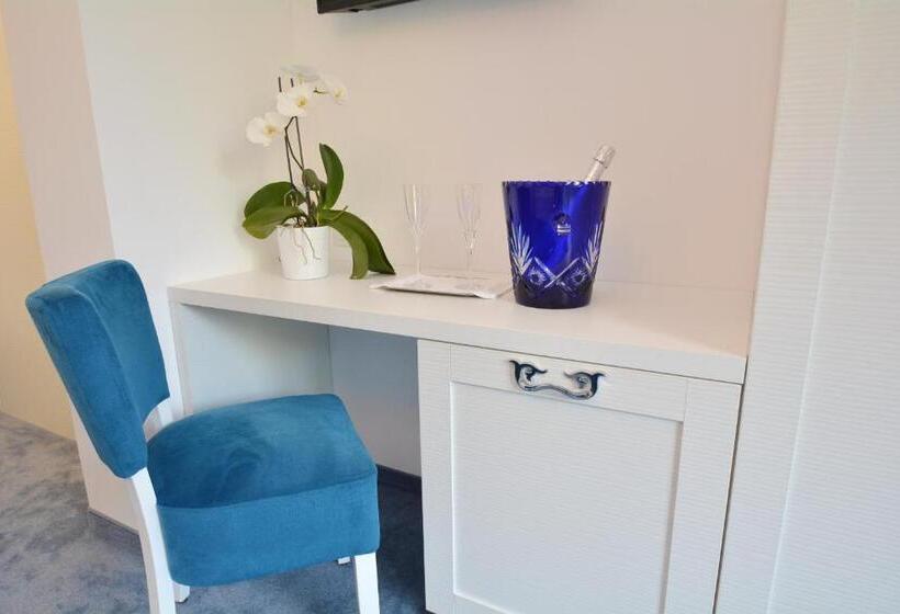 Comfort room with balcony, Hermes Budva