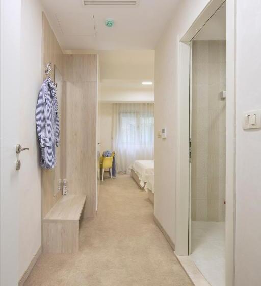 Economy Triple Room, Hermes Budva