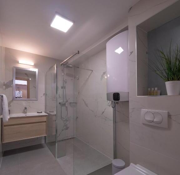 Comfort room with balcony, Hermes Budva