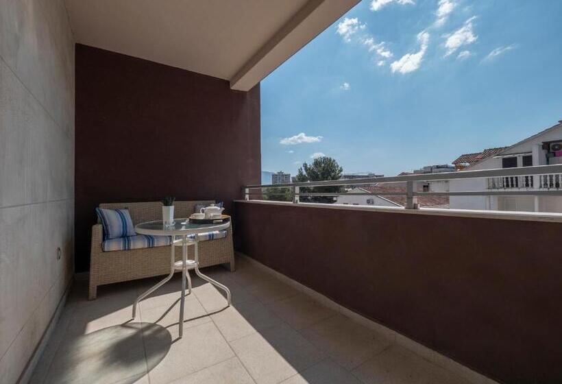 Comfort room with balcony, Hermes Budva