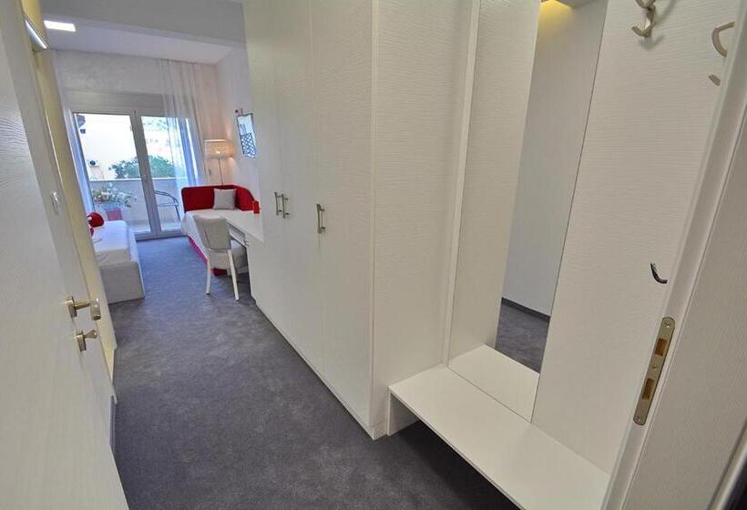 Comfort room with balcony, Hermes Budva