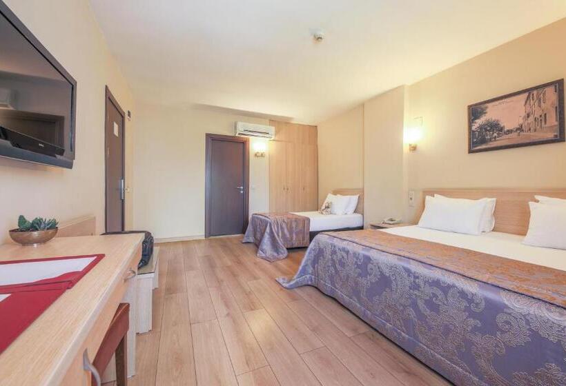 标准三人间, Hostapark