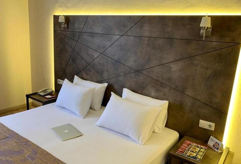 标准单人间, Hostapark