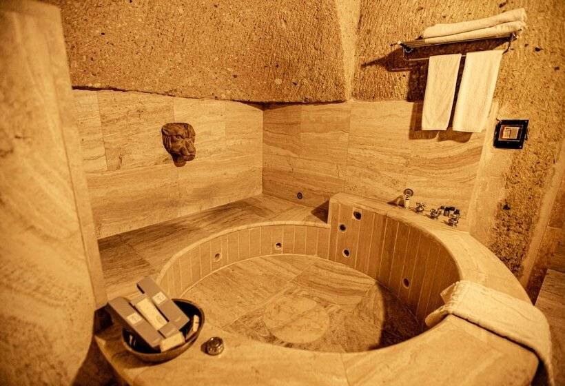 주니어 스위트, Oread Cave Suites