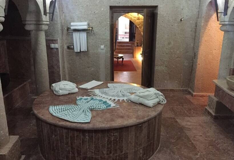 수피리어 스위트, Oread Cave Suites