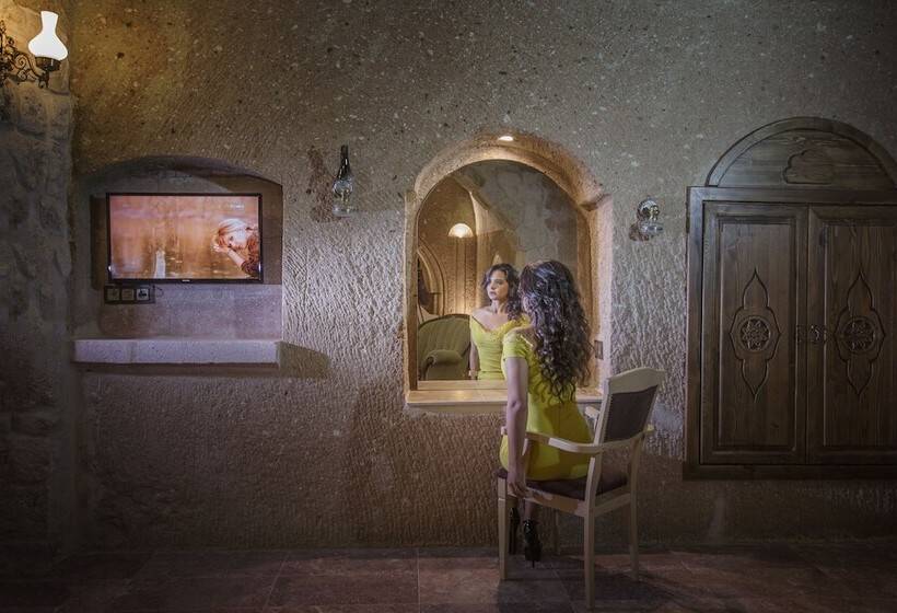 수피리어 스위트, Oread Cave Suites