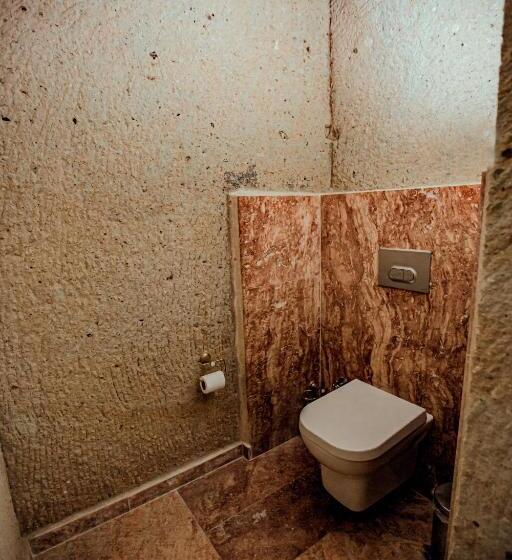 수피리어 스위트, Oread Cave Suites