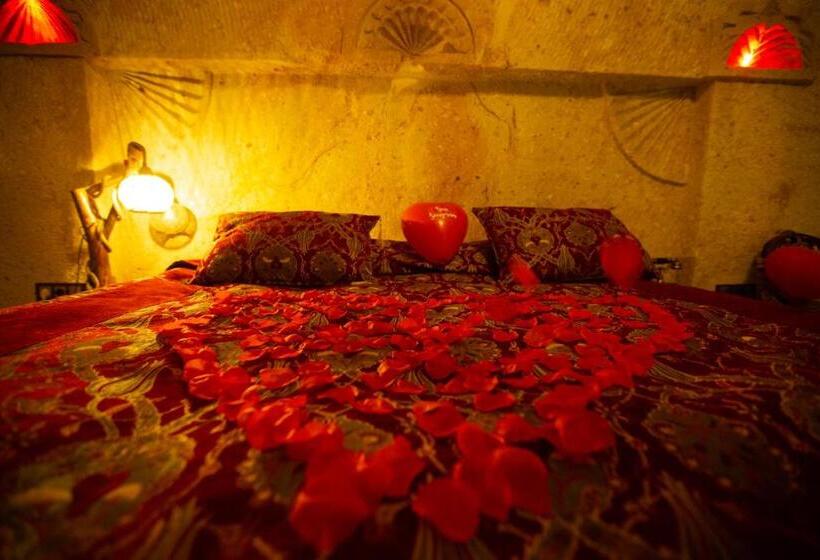 디럭스 스위트 킹 침대, Oread Cave Suites