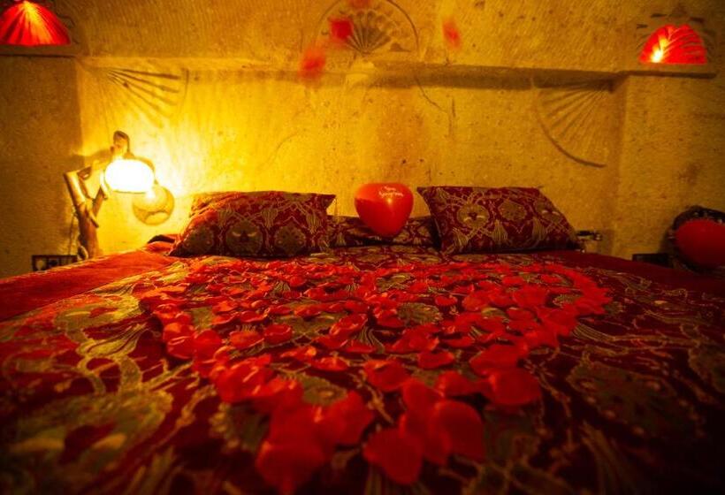 디럭스 스위트 킹 침대, Oread Cave Suites