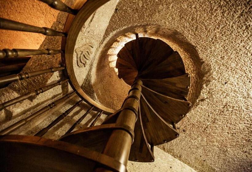 발코니가 있는 스위트, Oread Cave Suites