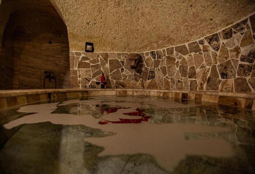 Полулюкс Повышенной Комфортности, Oread Cave Suites