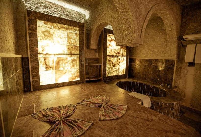 Люкс с Балконом, Oread Cave Suites