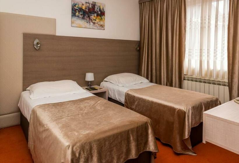 اتاق استاندارد, S