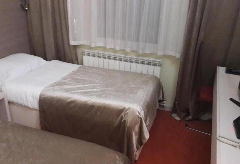 اتاق استاندارد, S