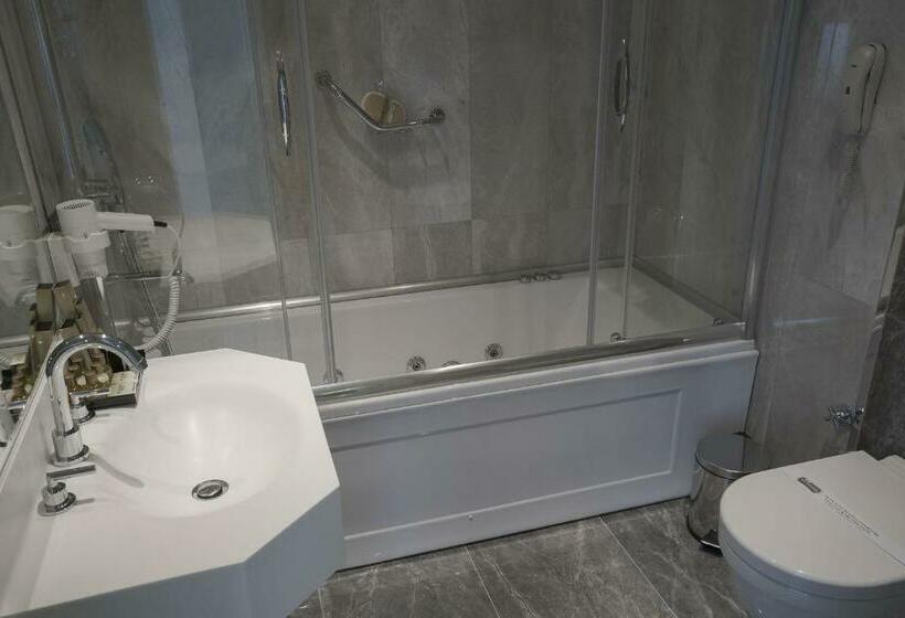 Quarto Basic Individual, Seven Deep