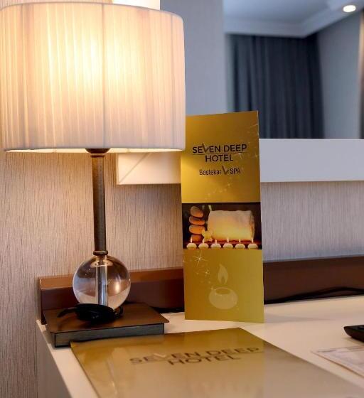 Quarto deluxe, Seven Deep