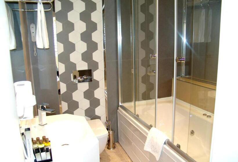 Suite Duplex, Seven Deep