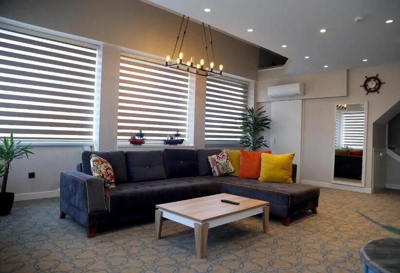 Suite Duplex, Seven Deep