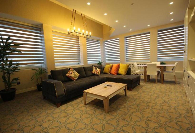 Suite Duplex, Seven Deep