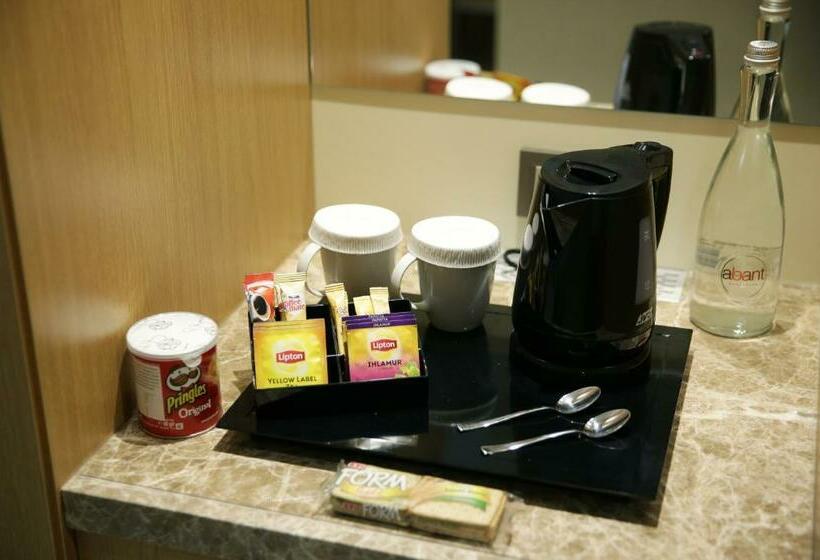 Quarto superior, The Ankara