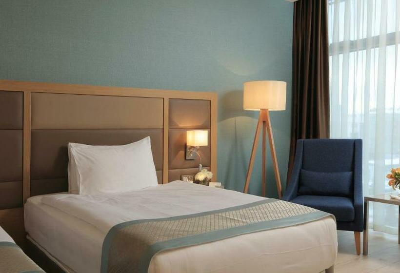 Quarto superior, The Ankara