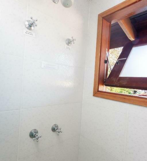 اتاق استاندارد سه تخته با چشم‌انداز استخر, Ubatuba Ecologic Pousada