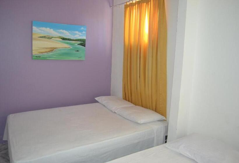 غرفة قياسية رباعية, Pousada Do Castelo