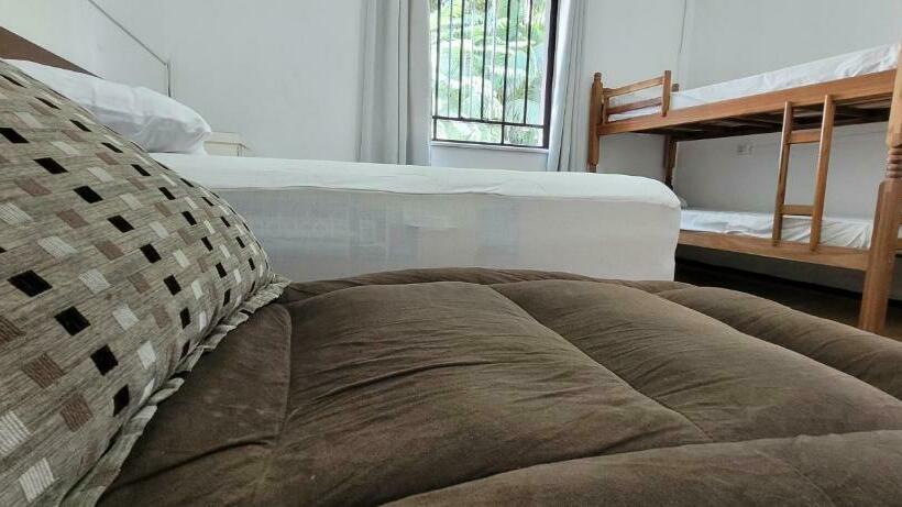 غرفة عائلية, Hostel Rota Do Vale