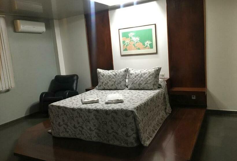 סוויטה עם ג'קוזי, Minas Palace