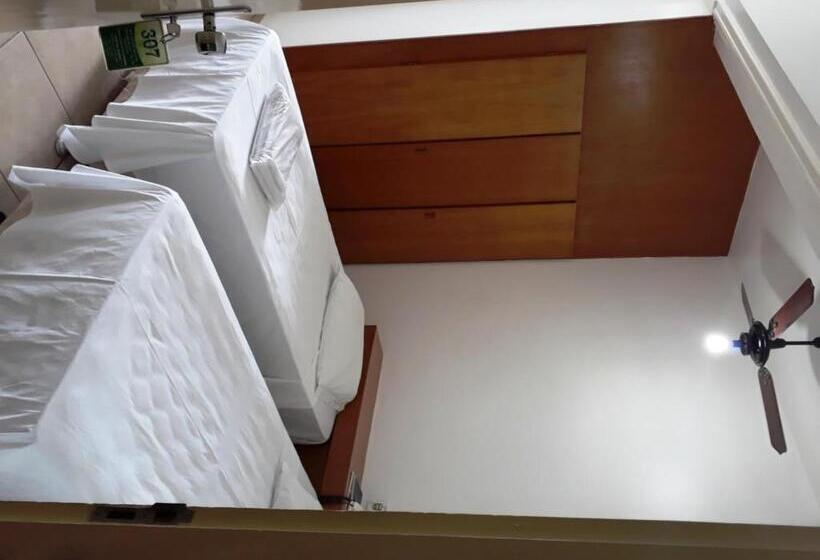 חדר אקונומי, Minas Palace