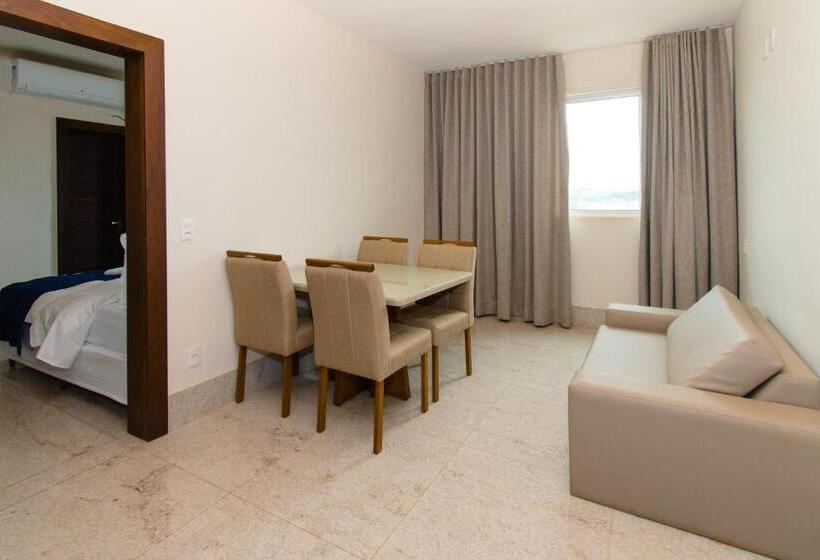 Estúdio Familiar, Nita Palace