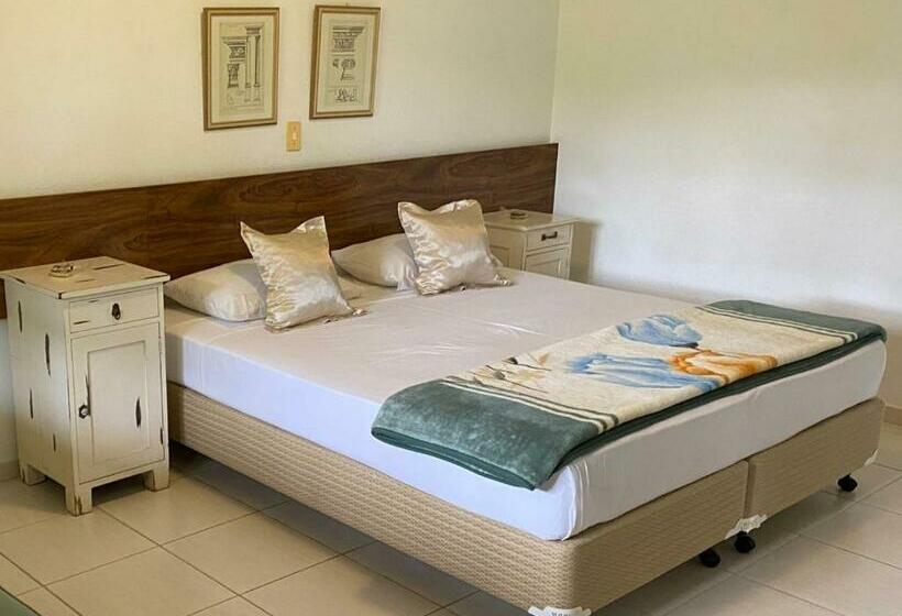 Семейный Номер Вид на Сад, Pousada Portal Do Vigolo