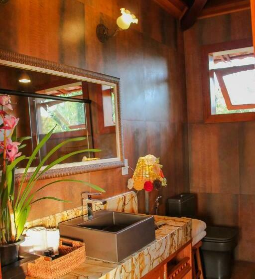 سوییت سوپریور, Sagui Boutique