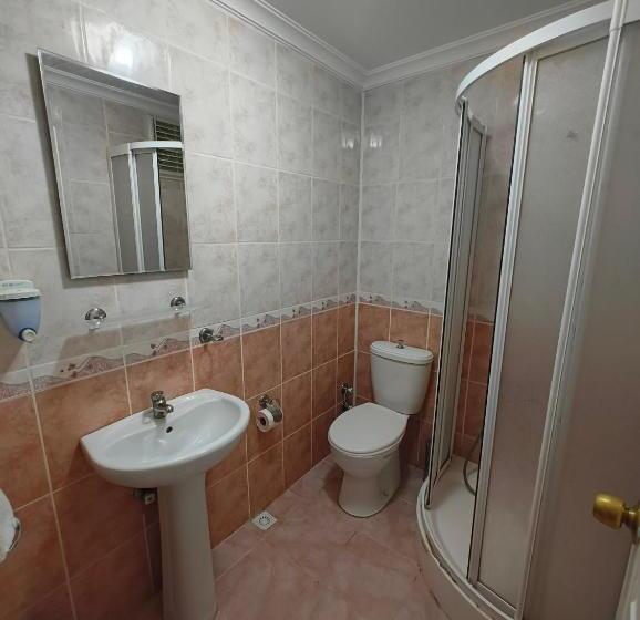 Camera Economy, Taç Home