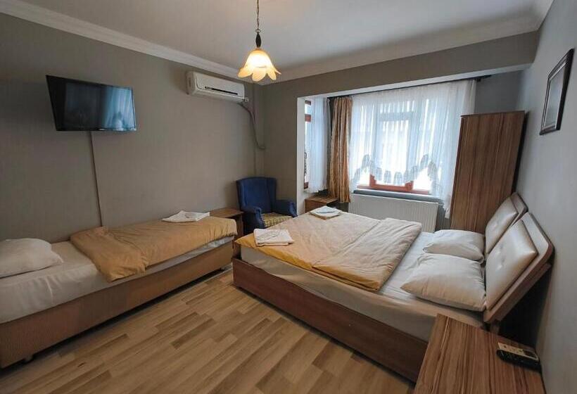 Camera Singola Classica, Taç Home