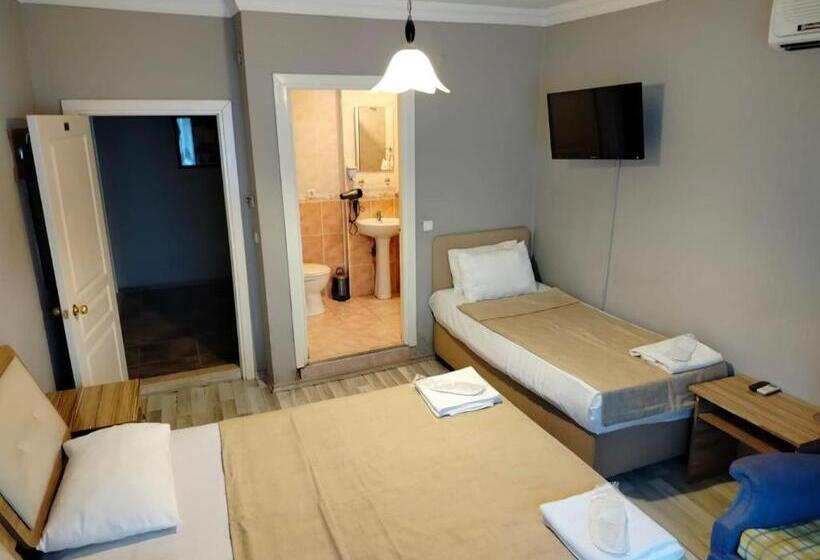 Camera Singola Classica, Taç Home