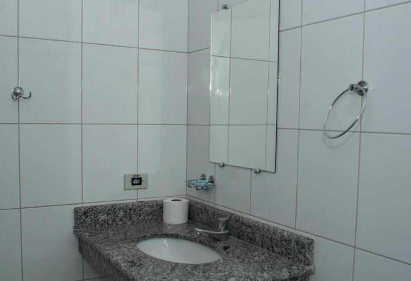 ファミリールーム, Villa Do éden