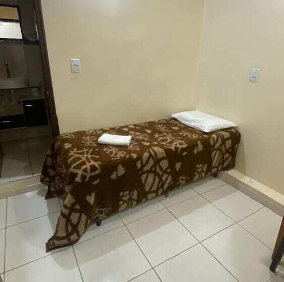 スタンダードシングルルーム, Zata E Flats