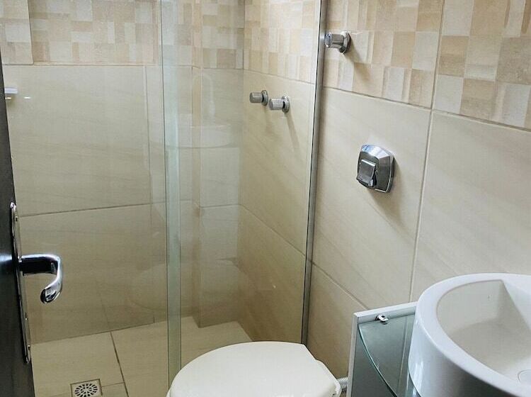 スーペリアールーム, Zata E Flats