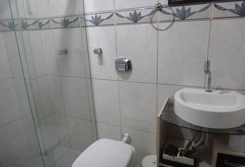 スーペリアールーム, Zata E Flats