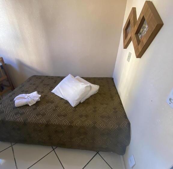 スタンダードルーム, Zata E Flats