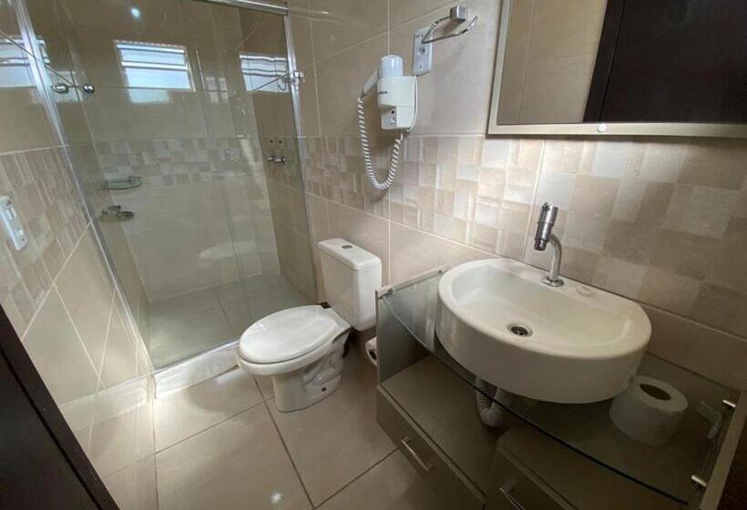 スーペリアールーム, Zata E Flats