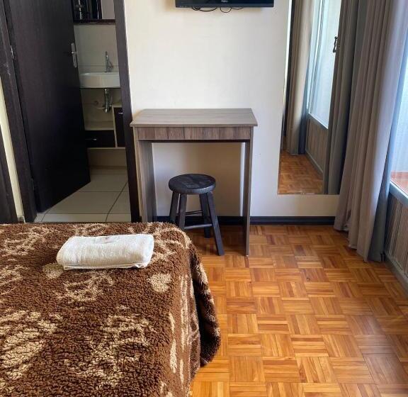 スーペリアールーム, Zata E Flats