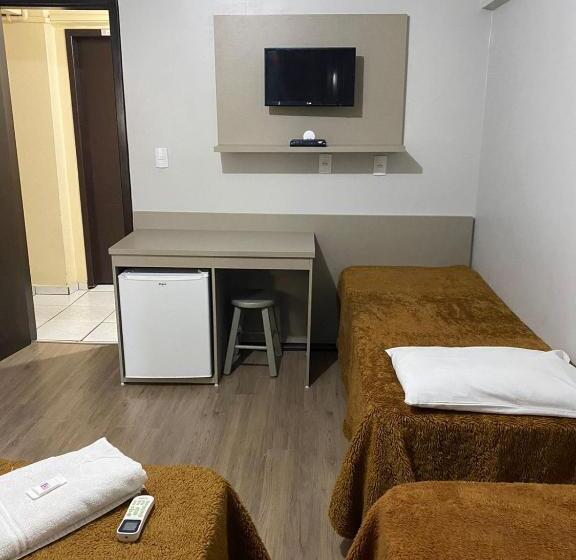 スーペリアトリプルルーム, Zata E Flats