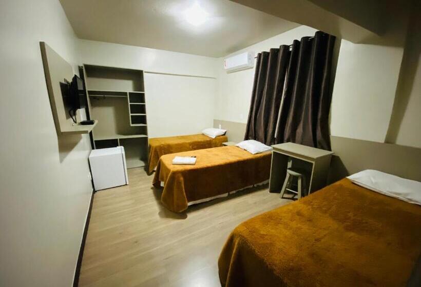 スーペリアトリプルルーム, Zata E Flats