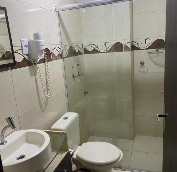 スーペリアの4人部屋, Zata E Flats