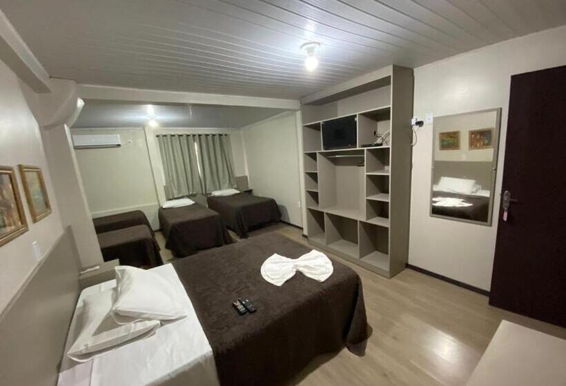 スーペリアファミリールーム, Zata E Flats