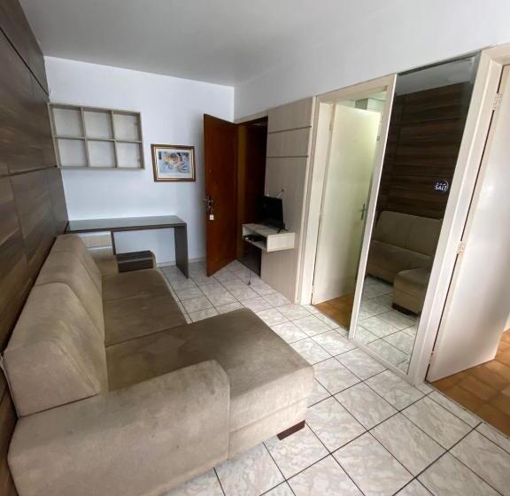 スタンダードルーム, Zata E Flats