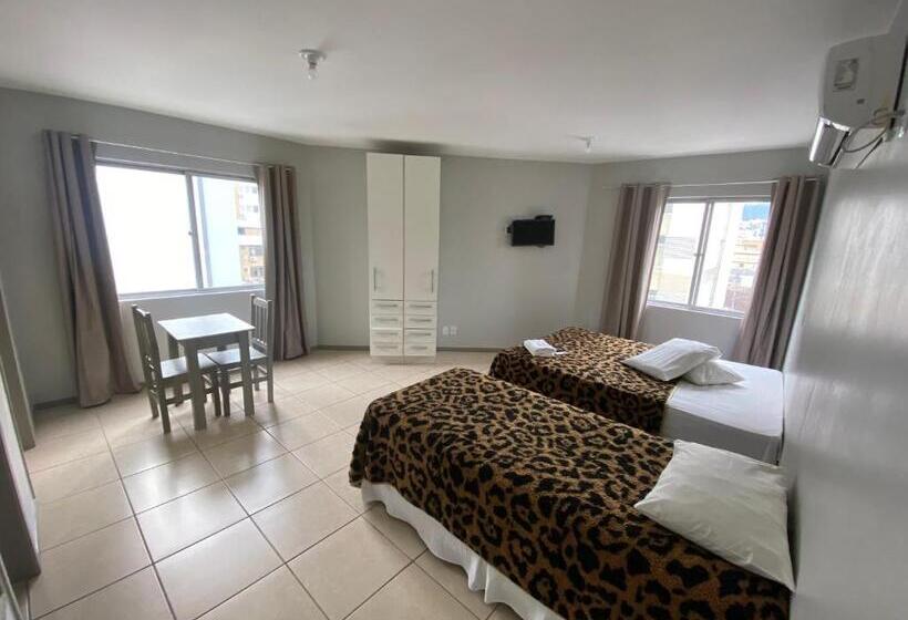 スタンダードルーム, Zata E Flats